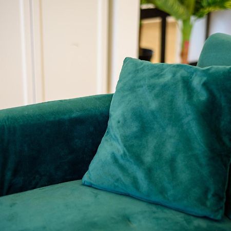 Luxury Apartment In Central City Naples Extérieur photo