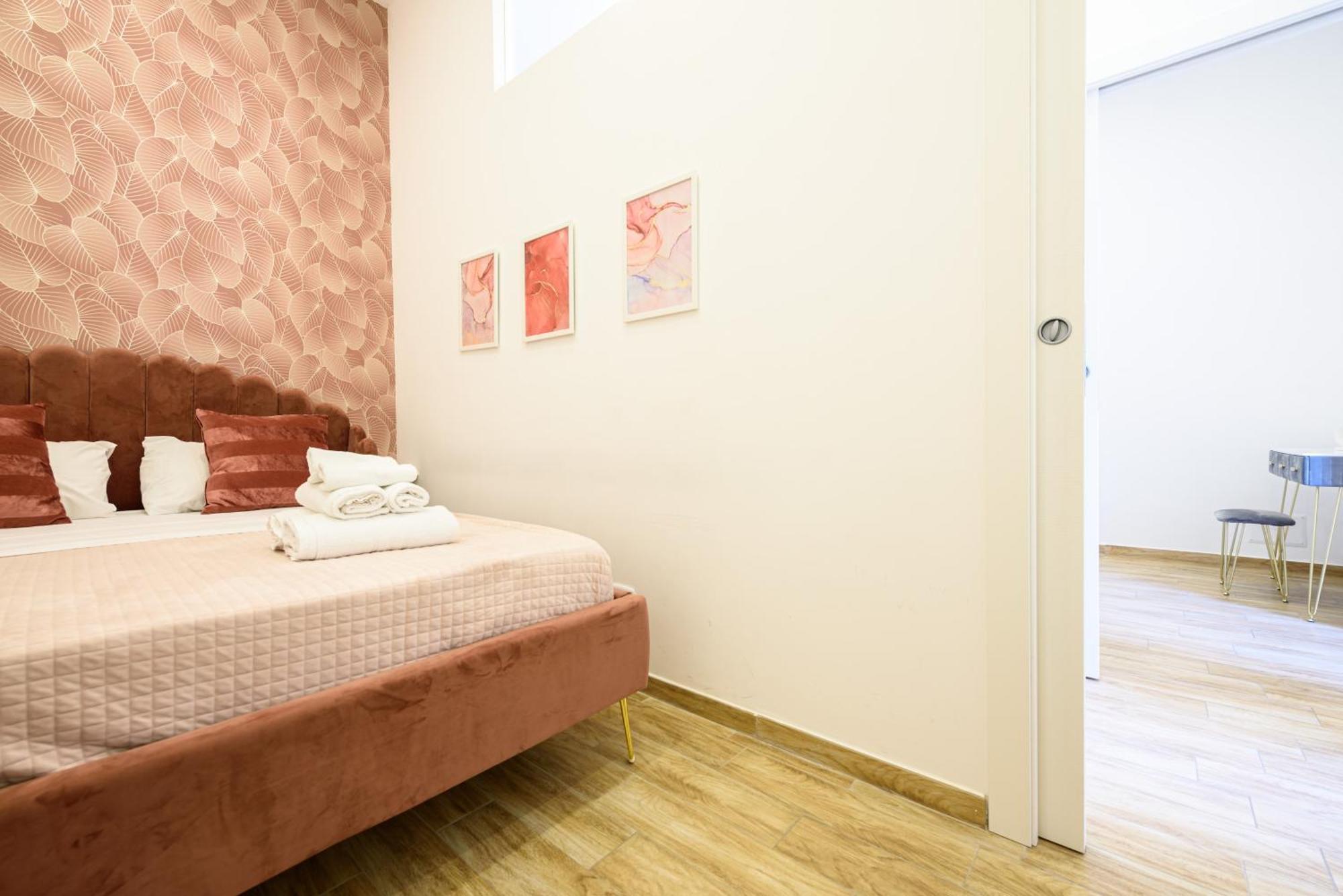 Luxury Apartment In Central City Naples Extérieur photo