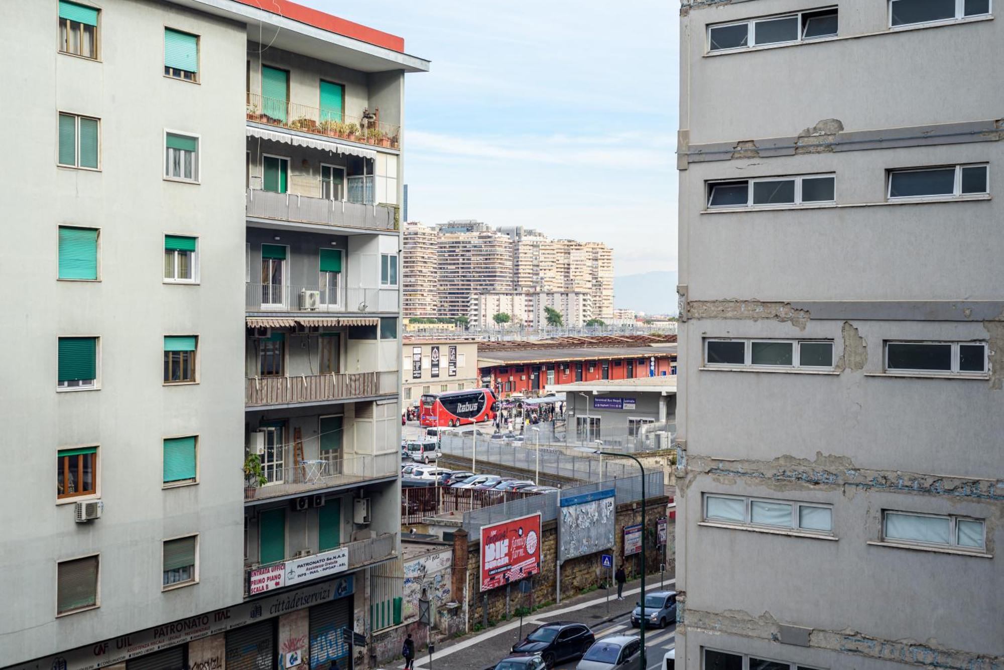 Luxury Apartment In Central City Naples Extérieur photo