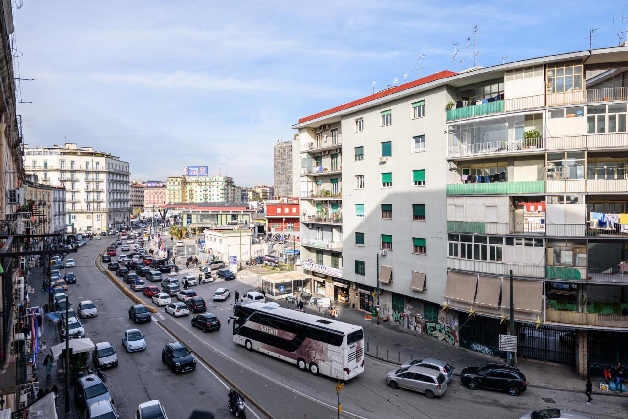 Luxury Apartment In Central City Naples Extérieur photo