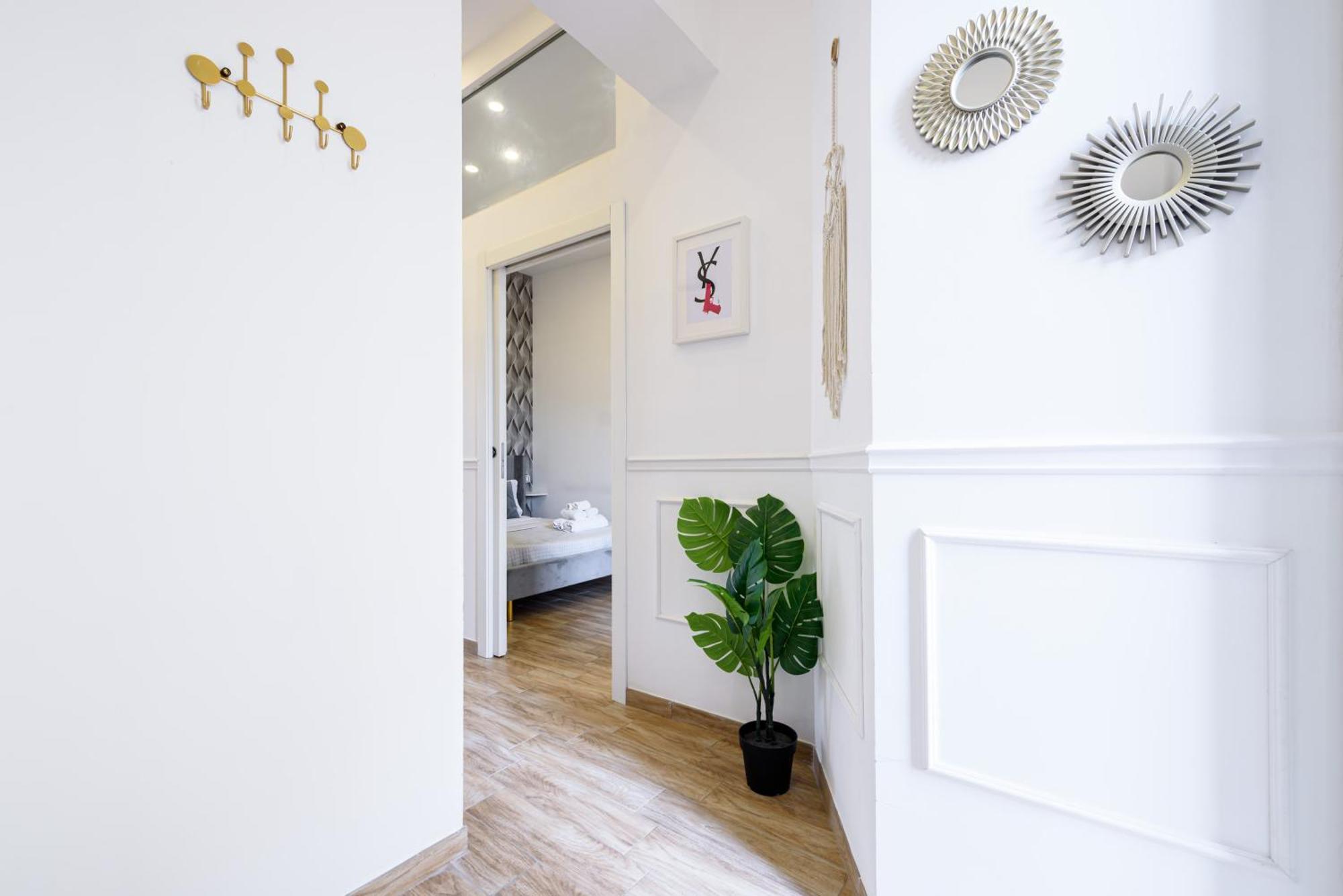 Luxury Apartment In Central City Naples Extérieur photo