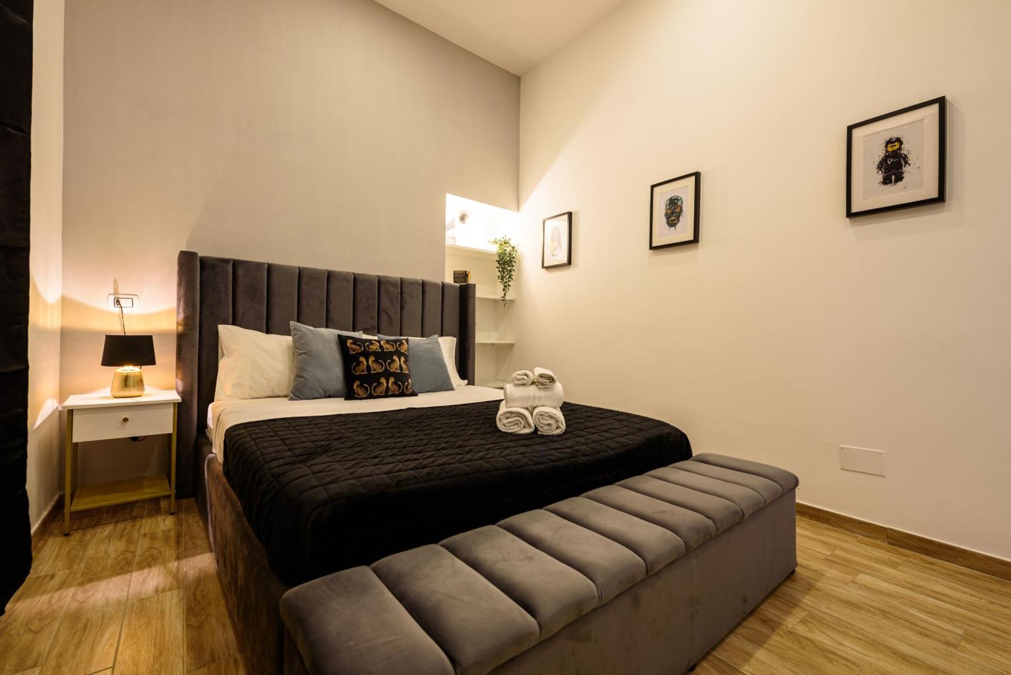Luxury Apartment In Central City Naples Extérieur photo