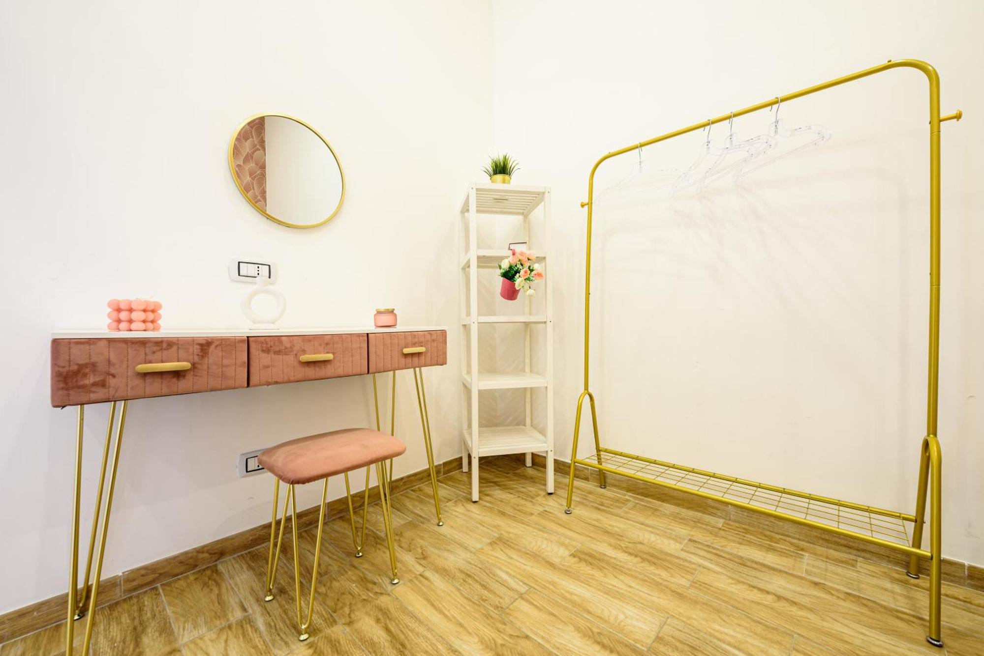 Luxury Apartment In Central City Naples Extérieur photo