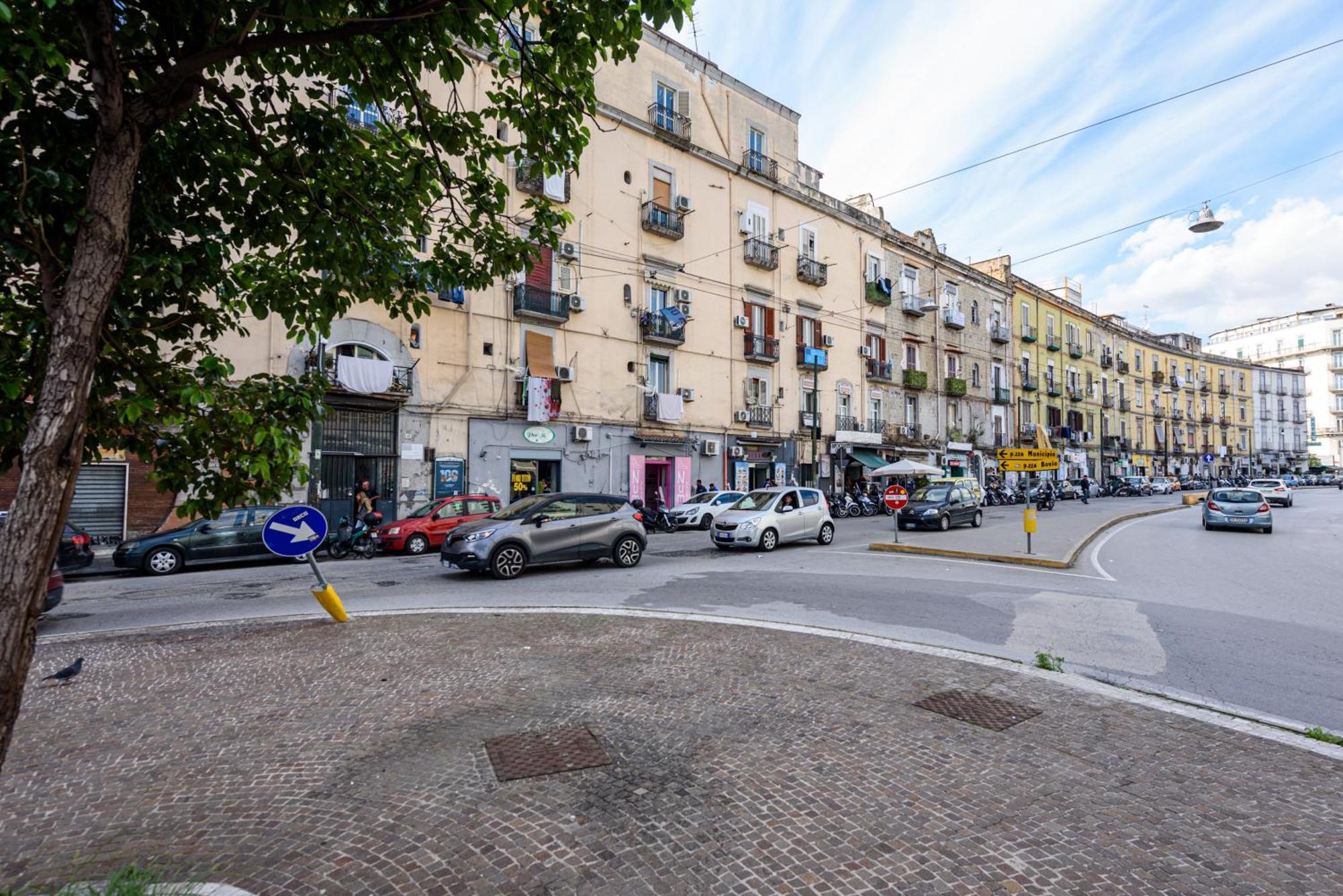 Luxury Apartment In Central City Naples Extérieur photo
